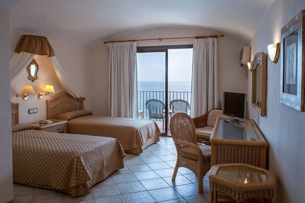 Hotel Cap Roig & Spa By Brava Hoteles بلاتجا ذارو المظهر الخارجي الصورة
